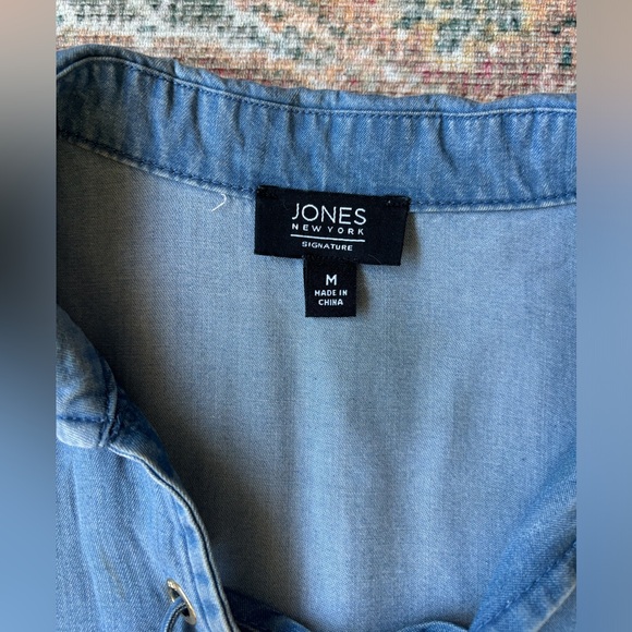 🌿🦋 Jones New York Sleeveless Chambray Jean Top - Picture 3 of 6